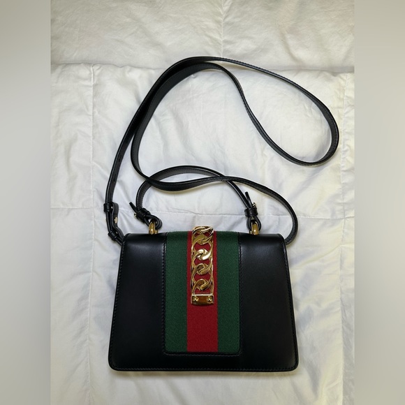 GUCCI SYLVIE TOP HANDLE BAG LEATHER MINI in Black with gold, red, & green detail - Picture 3 of 10